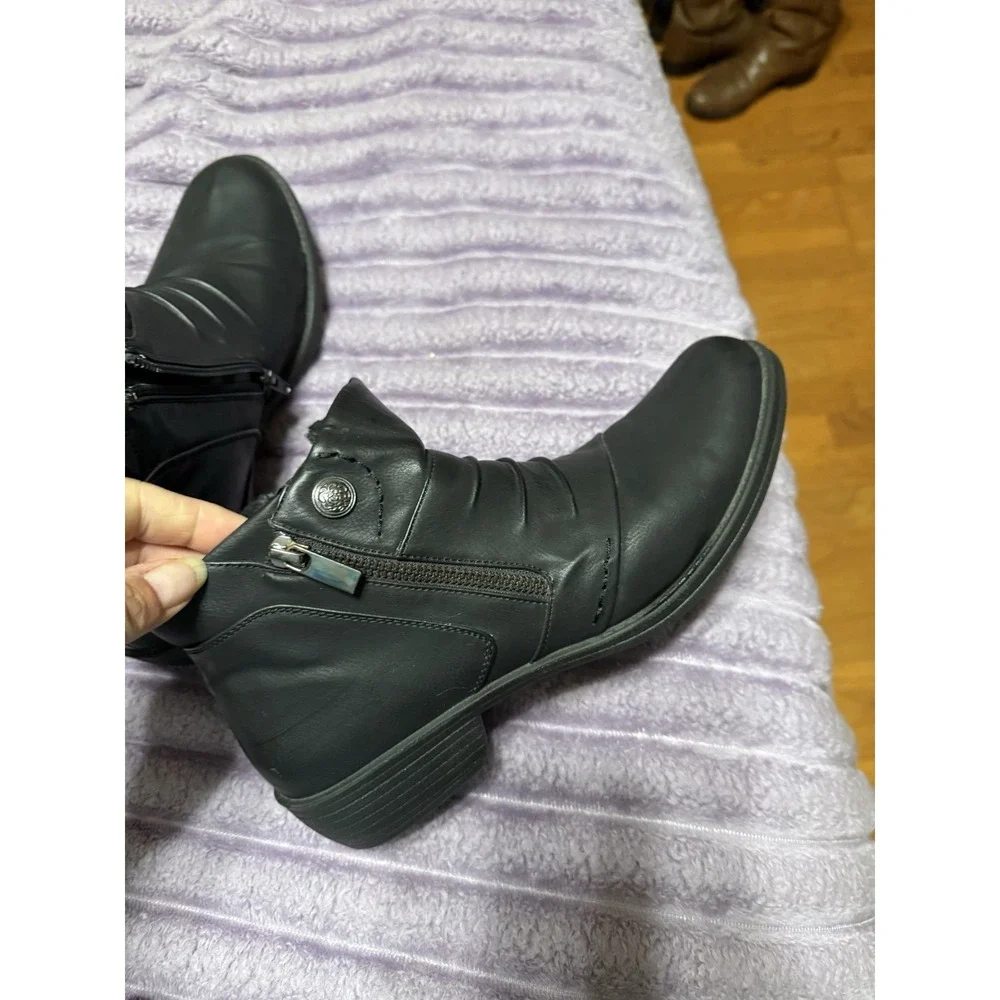 Easy Street Women's Black Ankle Bootie US 10 Round Toe Zip Solid Rubber Sole